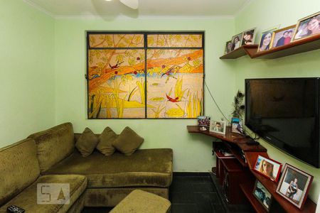 Casa à venda com 297m², 4 quartos e 5 vagas Casa à venda com 297m², 4 quartos e 5 vagasSala de TV