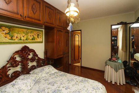 Casa à venda com 297m², 4 quartos e 5 vagas Casa à venda com 297m², 4 quartos e 5 vagasSuite