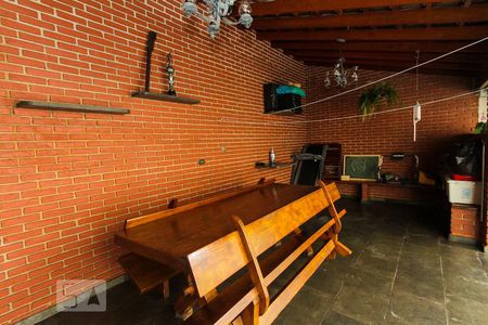 Casa à venda com 297m², 4 quartos e 5 vagas Casa à venda com 297m², 4 quartos e 5 vagasEspaço Gourmet