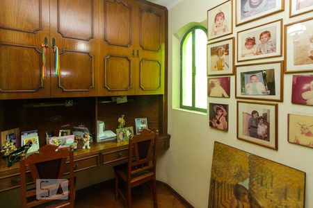 Casa à venda com 297m², 4 quartos e 5 vagas Casa à venda com 297m², 4 quartos e 5 vagasQuarto reversível