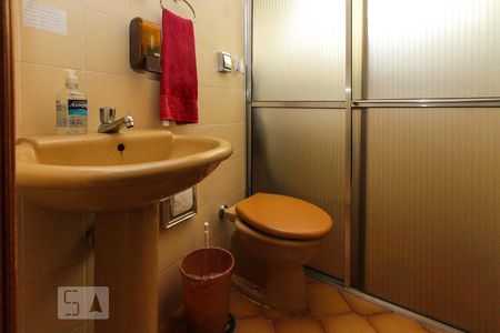 Casa à venda com 297m², 4 quartos e 5 vagas Casa à venda com 297m², 4 quartos e 5 vagasBanheiro