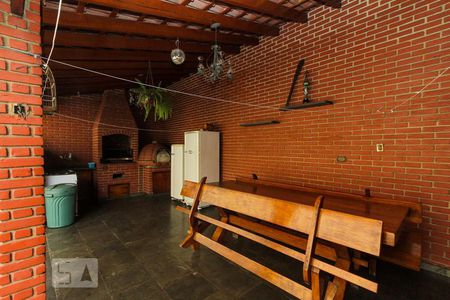 Casa à venda com 297m², 4 quartos e 5 vagas Casa à venda com 297m², 4 quartos e 5 vagasEspaço Gourmet