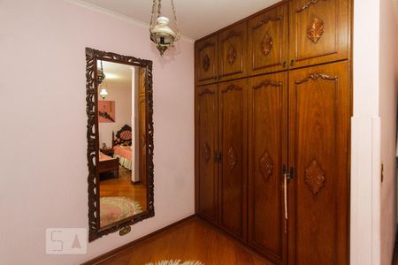 Casa à venda com 297m², 4 quartos e 5 vagas Casa à venda com 297m², 4 quartos e 5 vagasQuarto