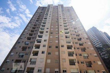 Apartamento para alugar com 48m², 2 quartos e 1 vaga Apartamento para alugar com 48m², 2 quartos e 1 vagaFachada