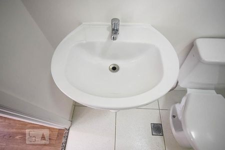 Apartamento para alugar com 48m², 2 quartos e 1 vaga Apartamento para alugar com 48m², 2 quartos e 1 vagaPia do banheiro