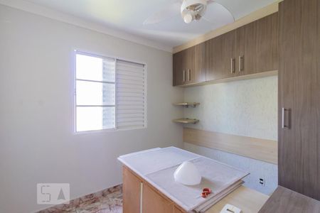 Quarto 1 de apartamento para alugar com 2 quartos, 4m² em Jardim Flor da Montanha, Guarulhos