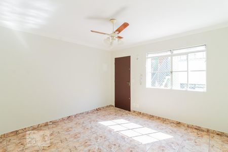 Sala de apartamento para alugar com 2 quartos, 4m² em Jardim Flor da Montanha, Guarulhos