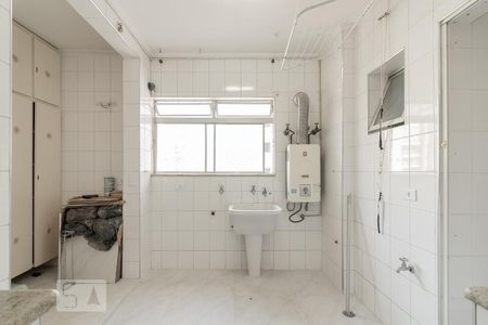 Apartamento para alugar com 116m², 3 quartos e 1 vagaÁrea de Serviço