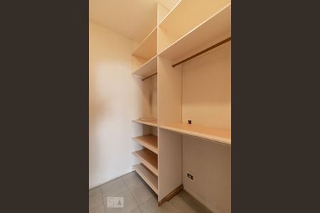 Apartamento para alugar com 116m², 3 quartos e 1 vagaCloset