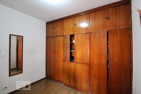 Casa à venda com 220m², 4 quartos e 2 vagas Casa à venda com 220m², 4 quartos e 2 vagasQuarto 3