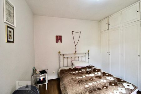 Casa à venda com 220m², 4 quartos e 2 vagas Casa à venda com 220m², 4 quartos e 2 vagasSuíte