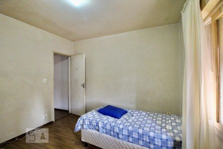 Casa à venda com 220m², 4 quartos e 2 vagas Casa à venda com 220m², 4 quartos e 2 vagasQuarto 4