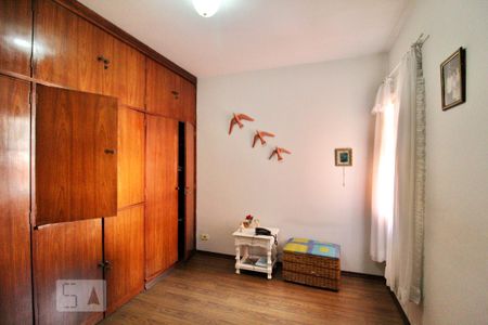 Casa à venda com 220m², 4 quartos e 2 vagas Casa à venda com 220m², 4 quartos e 2 vagasQuarto 3