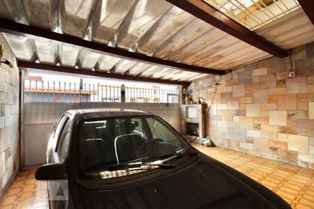 Casa à venda com 220m², 4 quartos e 2 vagas Casa à venda com 220m², 4 quartos e 2 vagasGaragem