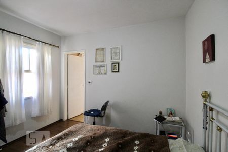 Casa à venda com 220m², 4 quartos e 2 vagas Casa à venda com 220m², 4 quartos e 2 vagasSuíte