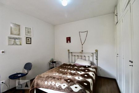 Casa à venda com 220m², 4 quartos e 2 vagas Casa à venda com 220m², 4 quartos e 2 vagasSuíte