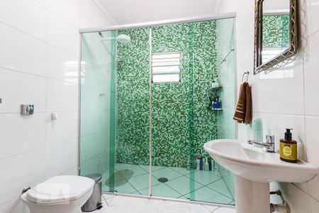 Banheiro de casa à venda com 2 quartos, 117m² em Parque Peruche, São Paulo