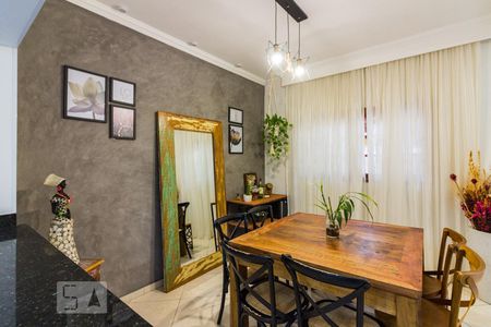 Sala de casa à venda com 2 quartos, 117m² em Parque Peruche, São Paulo