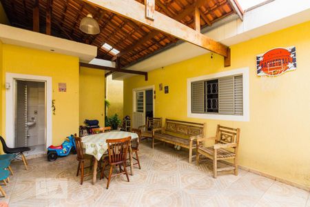 Casa à venda com 117m², 2 quartos e 3 vagasVaranda