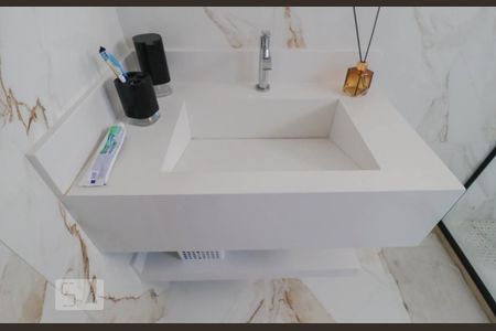 Apartamento à venda com 115m², 4 quartos e 2 vagasBanheiro da Suíte