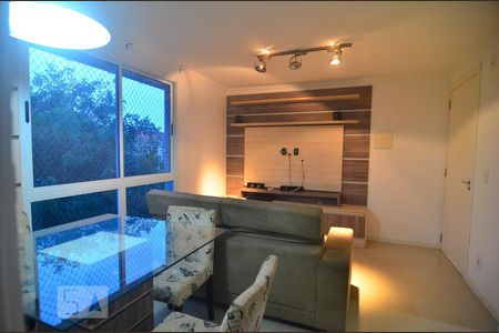 Sala de apartamento para alugar com 2 quartos, 50m² em Mato Grande, Canoas