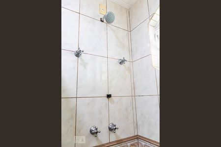 Casa para alugar com 270m², 3 quartos e 3 vagasBanheiro Social