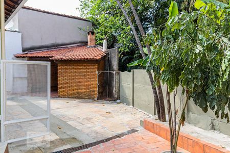 Casa para alugar com 270m², 3 quartos e 3 vagasQuintal