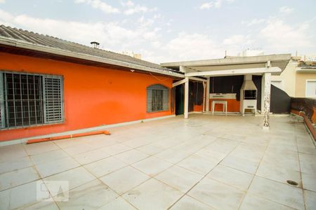 Casa à venda com 80m², 4 quartos e sem vaga Casa à venda com 80m², 4 quartos e sem vagaVaranda