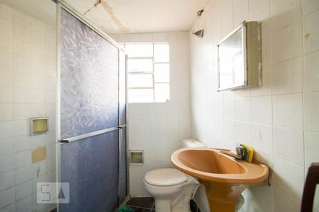 Casa à venda com 80m², 4 quartos e sem vaga Casa à venda com 80m², 4 quartos e sem vagaBanheiro 1