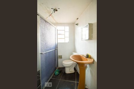 Casa à venda com 80m², 4 quartos e sem vaga Casa à venda com 80m², 4 quartos e sem vagaBanheiro 1