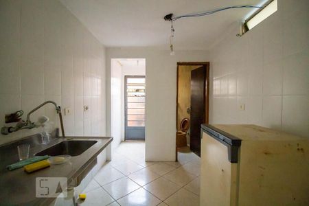Cozinha  de casa à venda com 4 quartos, 80m² em Vila Gumercindo, São Paulo