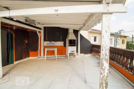 Casa à venda com 80m², 4 quartos e sem vaga Casa à venda com 80m², 4 quartos e sem vagaVaranda