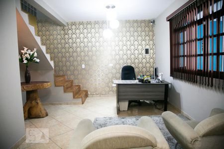Sala 1 de casa à venda com 4 quartos, 200m² em Vila Verde, São Paulo