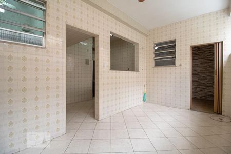 Casa para alugar com 60m², 2 quartos e sem vagaÁrea de Serviço