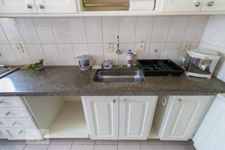 Apartamento para alugar com 89m², 3 quartos e 2 vagas Apartamento para alugar com 89m², 3 quartos e 2 vagasCozinha