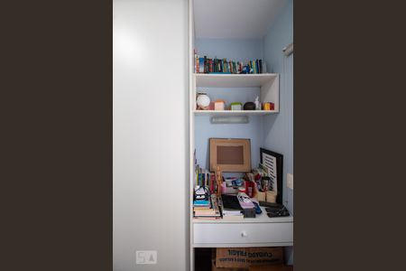 Casa à venda com 192m², 3 quartos e 2 vagas Casa à venda com 192m², 3 quartos e 2 vagasQuarto 2