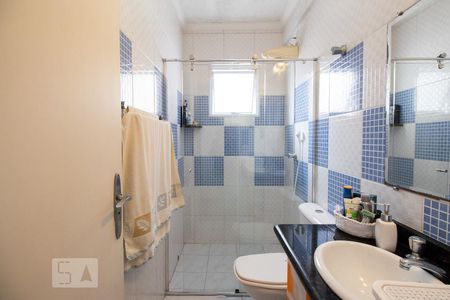 Casa à venda com 192m², 3 quartos e 2 vagas Casa à venda com 192m², 3 quartos e 2 vagasBanheiro do Corredor