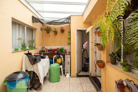 Casa à venda com 192m², 3 quartos e 2 vagas Casa à venda com 192m², 3 quartos e 2 vagasÁrea de Serviço