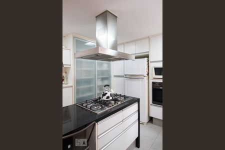 Casa à venda com 192m², 3 quartos e 2 vagas Casa à venda com 192m², 3 quartos e 2 vagasCozinha