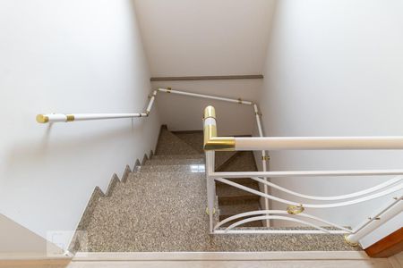 Escada de casa para alugar com 3 quartos, 139m² em Ipiranga, São Paulo