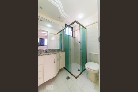 Apartamento para alugar com 66m², 2 quartos e 2 vagas Apartamento para alugar com 66m², 2 quartos e 2 vagasBanheiro da Suíte