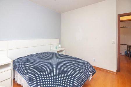 Dormitório 2 de apartamento para alugar com 2 quartos, 90m² em Menino Deus, Porto Alegre