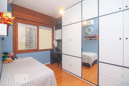 Detalhe dormitório 1 de apartamento para alugar com 2 quartos, 90m² em Menino Deus, Porto Alegre