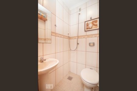 Banheiro de apartamento para alugar com 2 quartos, 90m² em Menino Deus, Porto Alegre