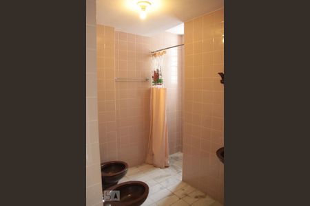 Banheiro Social de apartamento à venda com 3 quartos, 70m² em Santa Rosa, Niterói