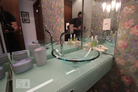 Apartamento para alugar com 167m², 3 quartos e 2 vagas Apartamento para alugar com 167m², 3 quartos e 2 vagasLavabo