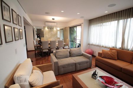 Apartamento para alugar com 167m², 3 quartos e 2 vagas Apartamento para alugar com 167m², 3 quartos e 2 vagasSala