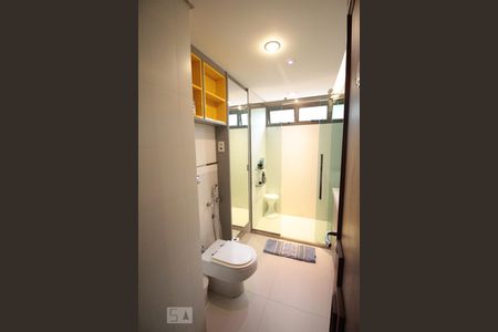 Apartamento para alugar com 167m², 3 quartos e 2 vagas Apartamento para alugar com 167m², 3 quartos e 2 vagasBanheiro