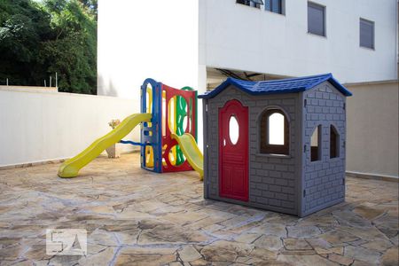 Apartamento para alugar com 167m², 3 quartos e 2 vagas Apartamento para alugar com 167m², 3 quartos e 2 vagasÁrea Comum - Playground