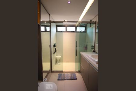 Apartamento para alugar com 167m², 3 quartos e 2 vagas Apartamento para alugar com 167m², 3 quartos e 2 vagasBanheiro